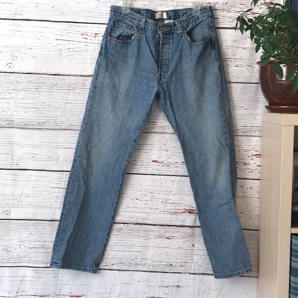 Vintage Levi’s 501 button fly jeans strait leg